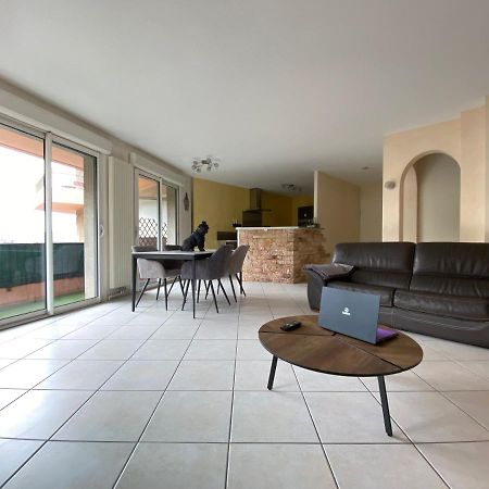Decouvrez Le Charme Au Coeur De Gap Apartment Exterior photo